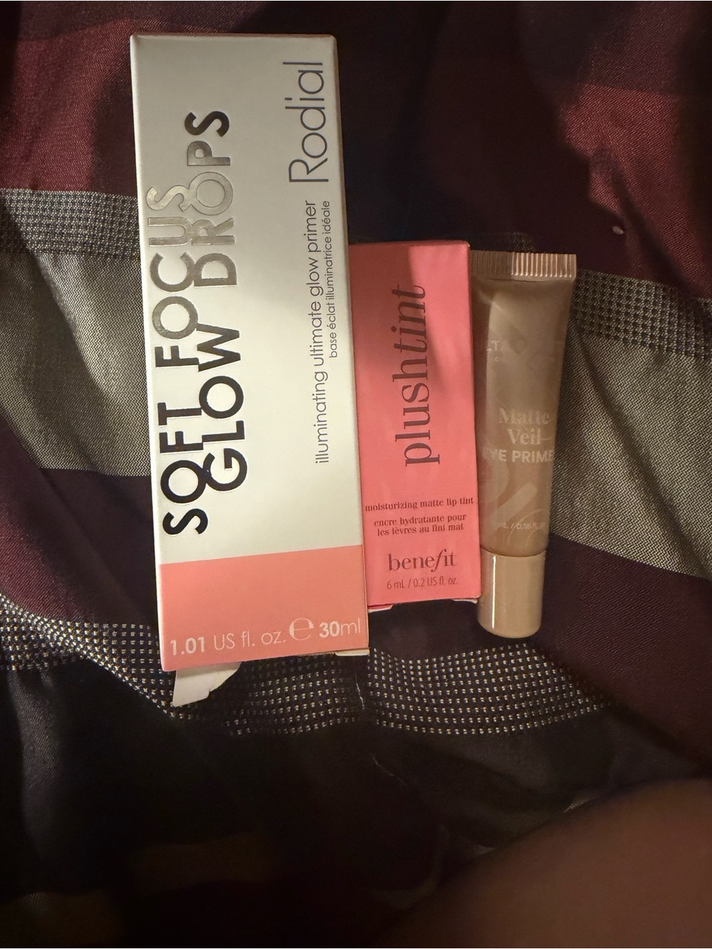 Rodial Soft Focus Glow Drops Illuminating Primer - Peach Pink & Gold Accents